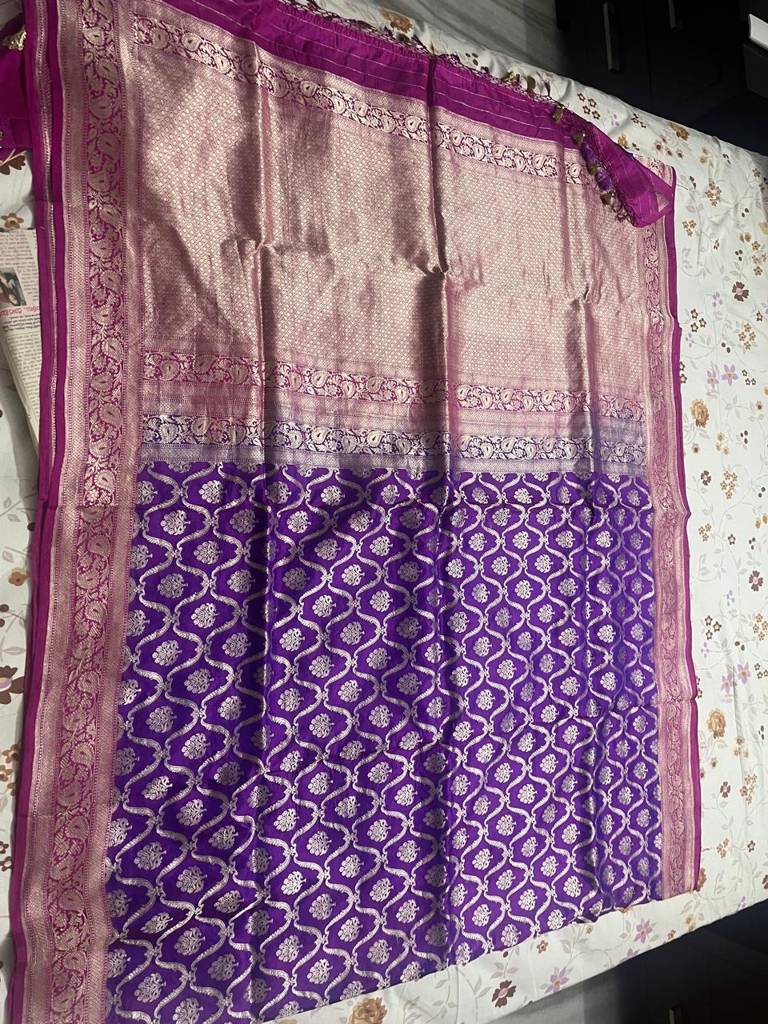 Benaras Pattu purple saree with pink border