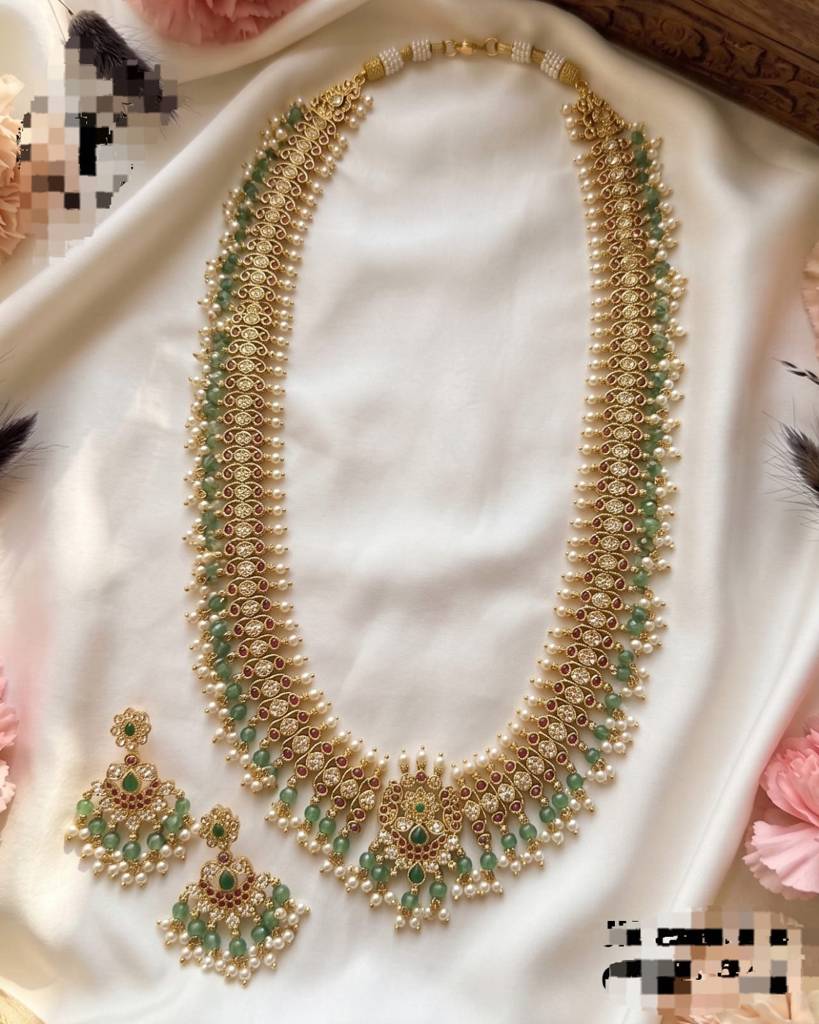 Elegant Kemp Necklace Set with Green Beads & Pearl Drops